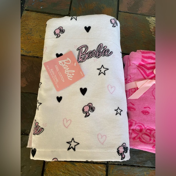 Mattel Barbie Pink & White Velour 100% Cotton 1 Bath 2 Hands Towel Set 3pc - Picture 9 of 12